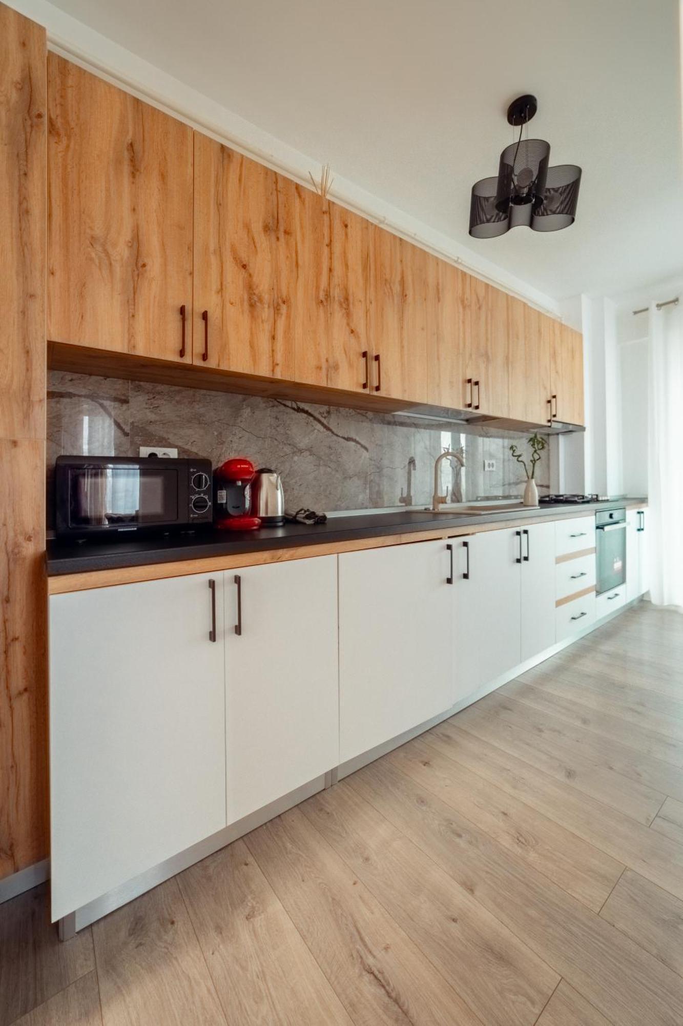Palace Of Culture Dream Apartments And Studios Яш Екстериор снимка